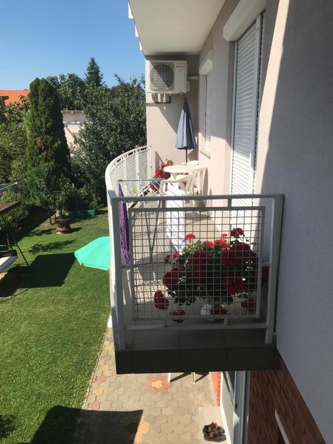 Apartamento con balcón