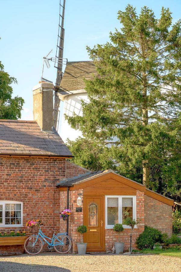 B&B Chester - Saughall Mill Farm Cottage - Bed and Breakfast Chester
