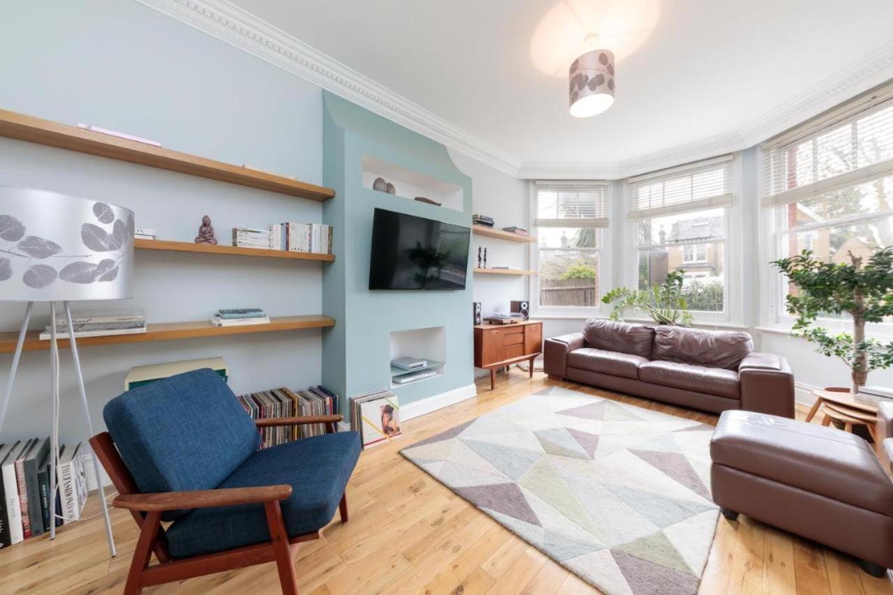 B&B Londres - Bright & spacious modern 2 bedroom apartment - Bed and Breakfast Londres