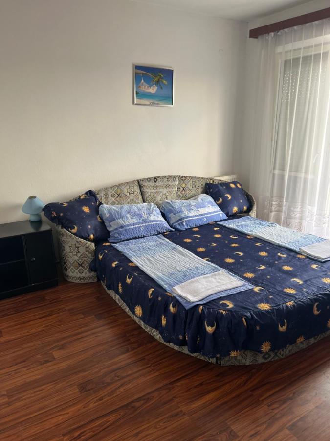 Chambre Double avec Balcon (2 Adultes + 1 Enfant)