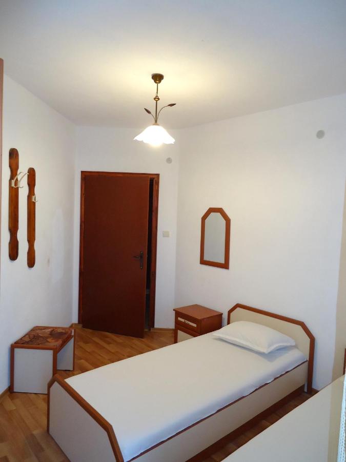 Twin Room with Private External Bathroom