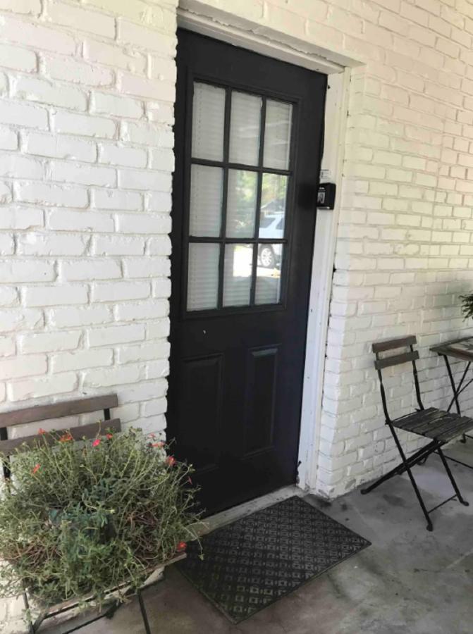 The Lafayette 'Tiny Home' Apartment - B&B