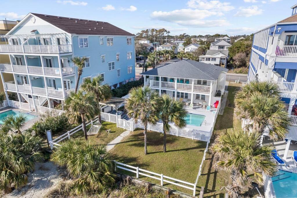 Lavish Accessible, On Ocean, 4 King Beds, Huge Private Pool, Yard, Spa, Patio, BBQ, & Game Tables - B&B Myrtle Beach