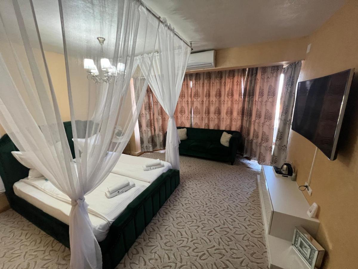 Chambre Lit King-Size avec Baignoire Spa