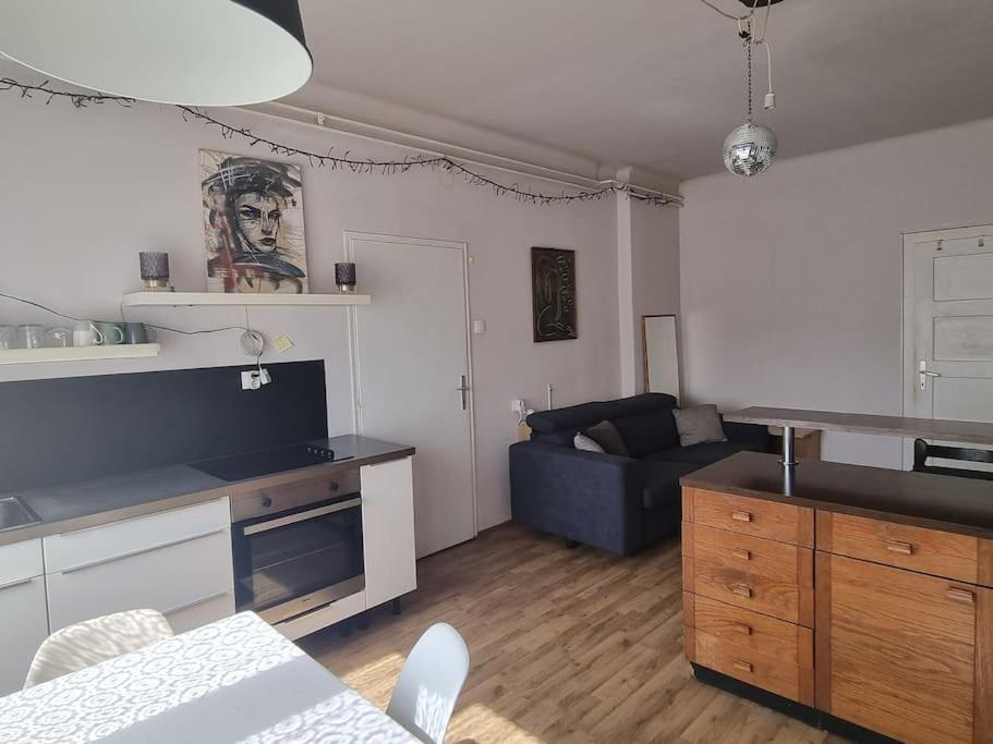 B&B Liubliana - Cosy 2 room apartment with nice vibe, for up to 4 - Bed and Breakfast Liubliana