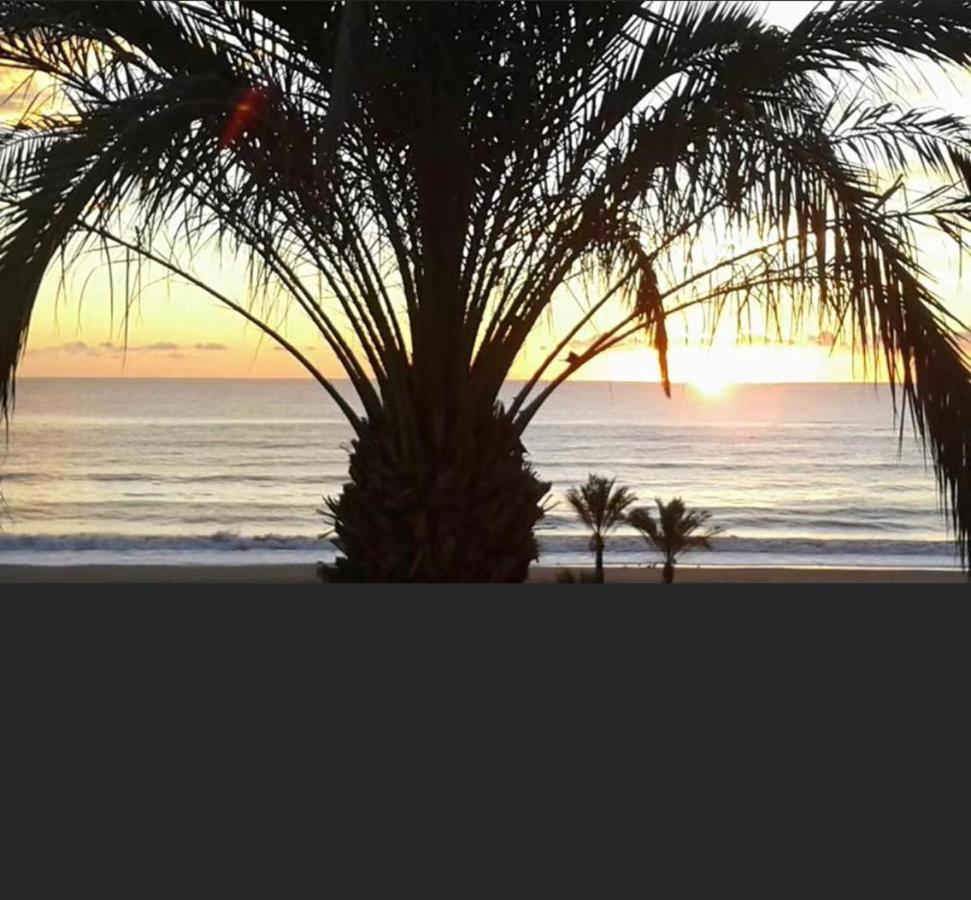 Seaview Balcony - 3 Bedroom Apartment Sleeps 6 - Bed and Breakfast Mojacar