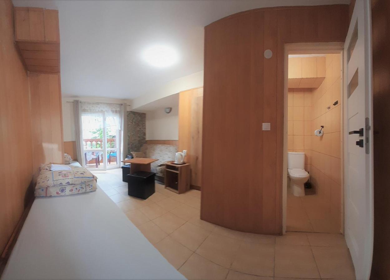 Triple Room with Private Bathroom