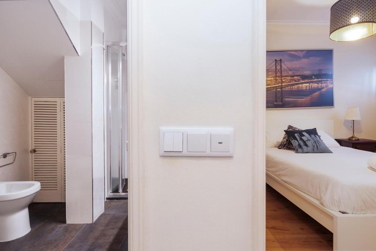 Habitación con cama grande 