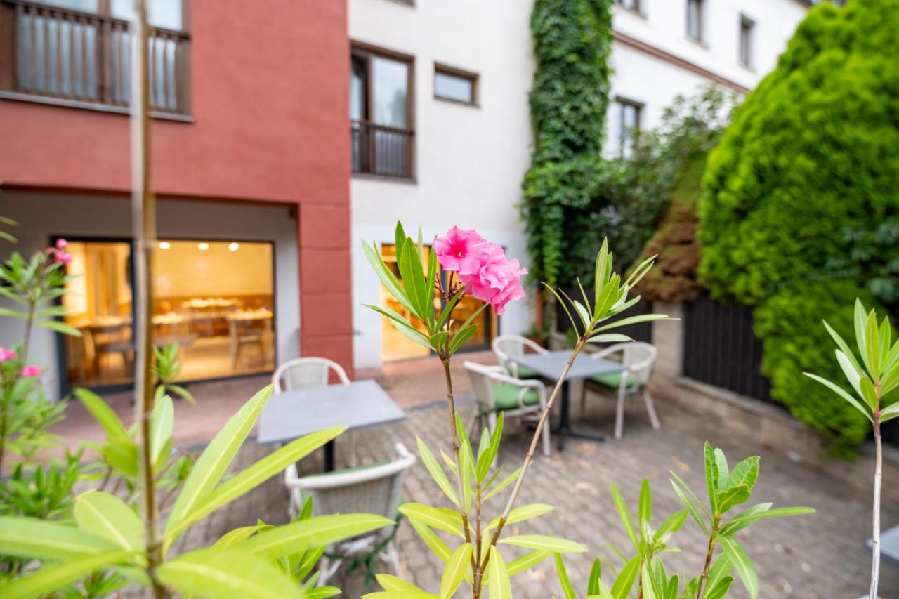 Aparthotel Faust - B&B