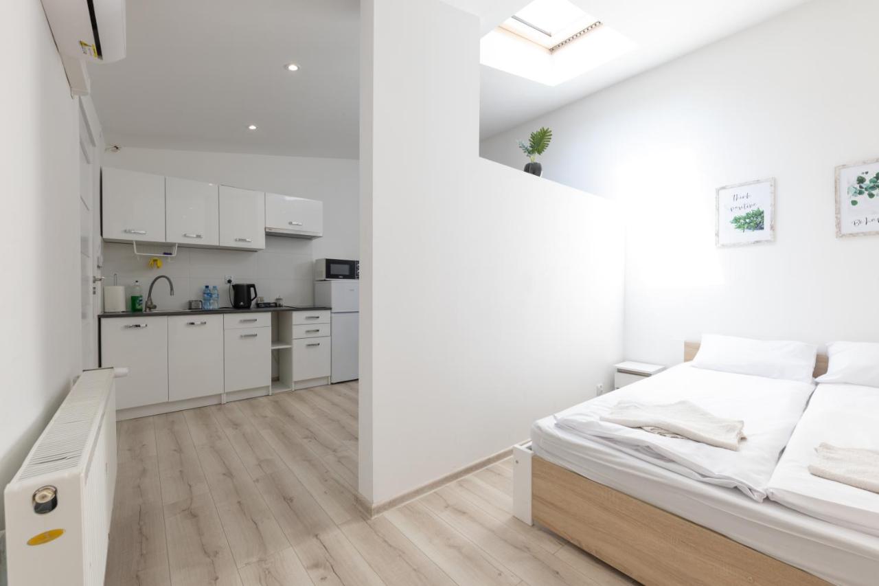 Quadruple Room with Garden View (2)