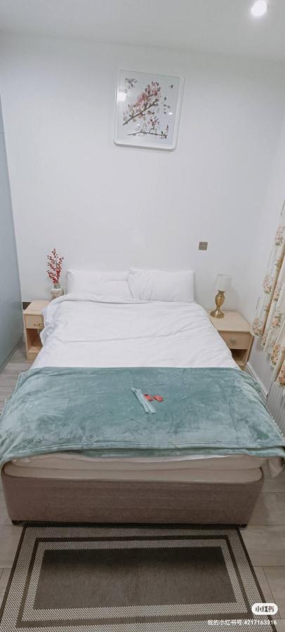 Doppel- oder Zweibettzimmer