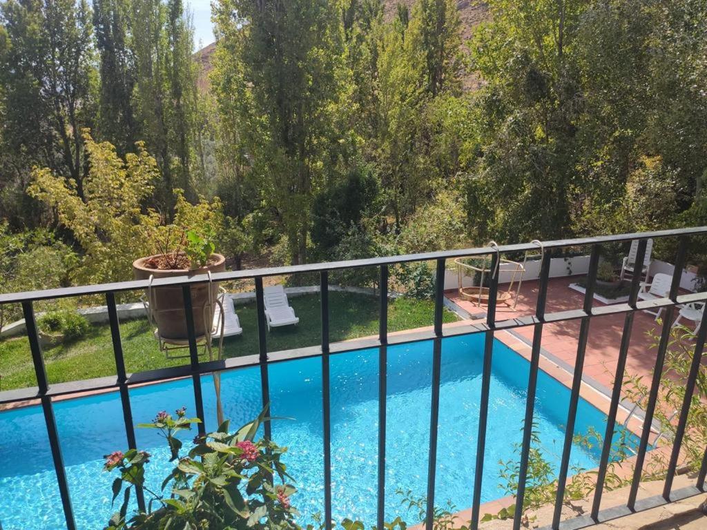 Casa de campo Fuencaliente, entorno natural, chimenea, piscina - Chambres d'hôtes Cañete la Real