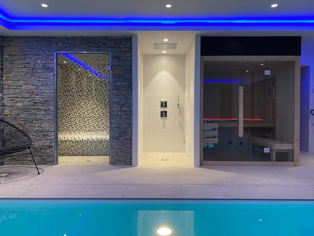 Villa con piscina privada