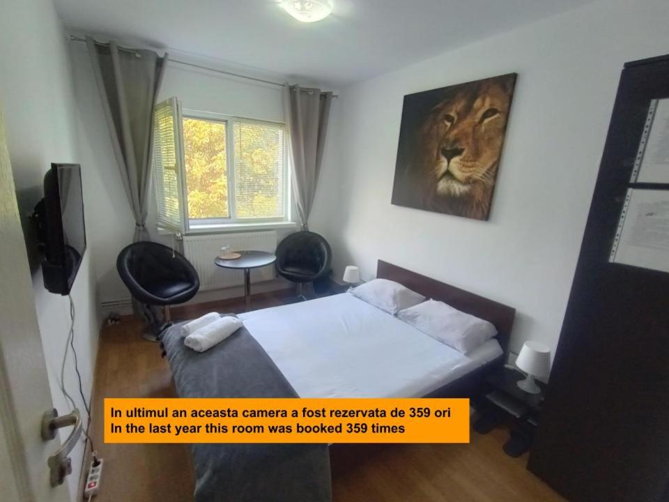 Standard Double Room with Shared Bathroom