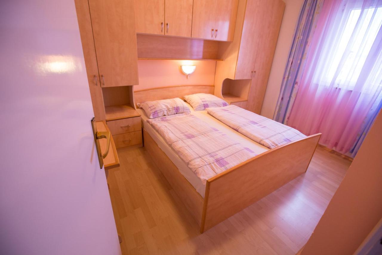 Appartement met 2 Slaapkamers en Uitzicht op Stad