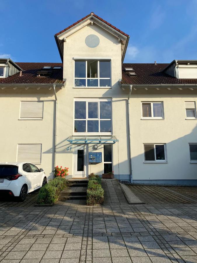 Harmony Apartment, your holiday home in Rust with balcony & river-view, 5min to Europa-Park - B&B