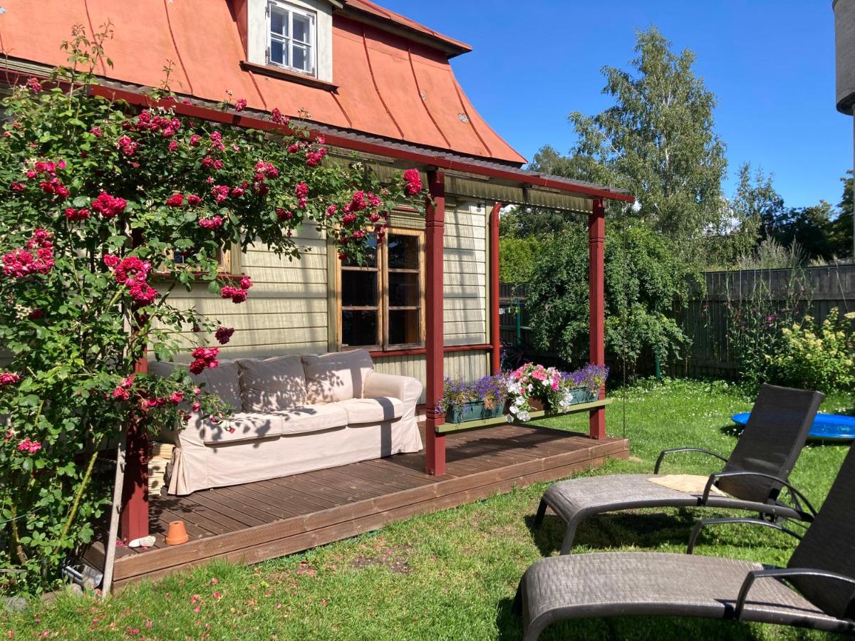 Cozy private house with patio near the beach! - Ferienwohnung Pernau