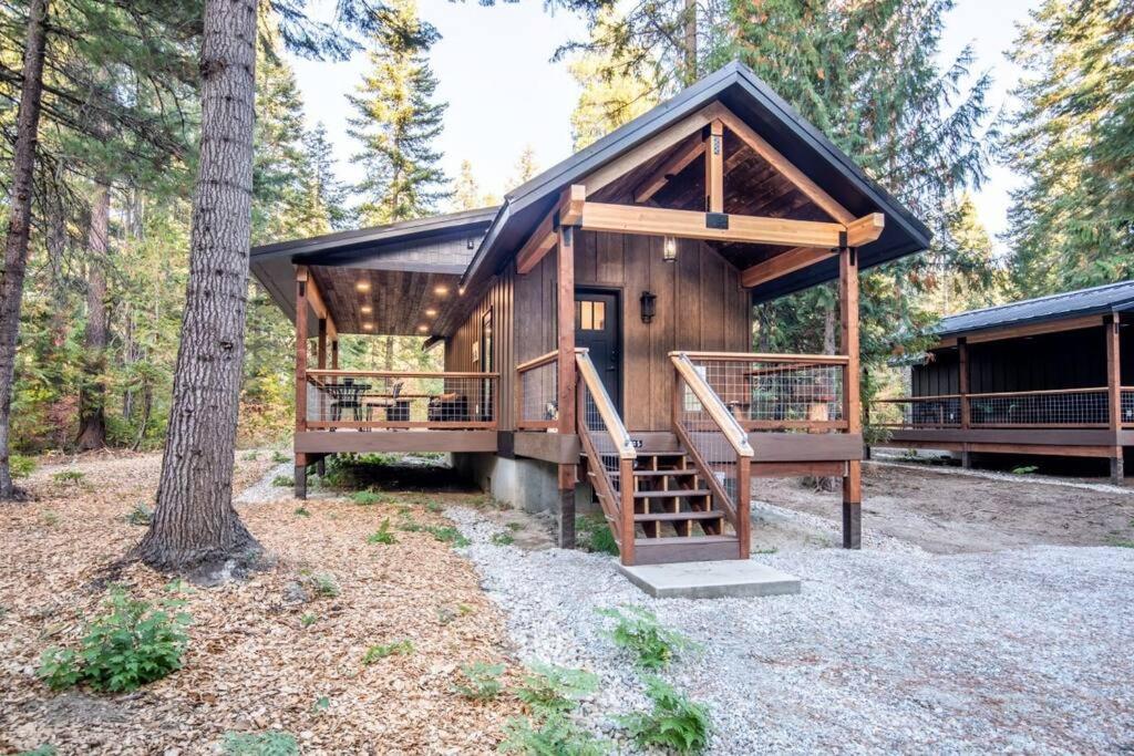 B&B Leavenworth - Bear Den a Cozy 1 Bedroom tiny Cabin near Lake Wenatchee - Bed and Breakfast Leavenworth