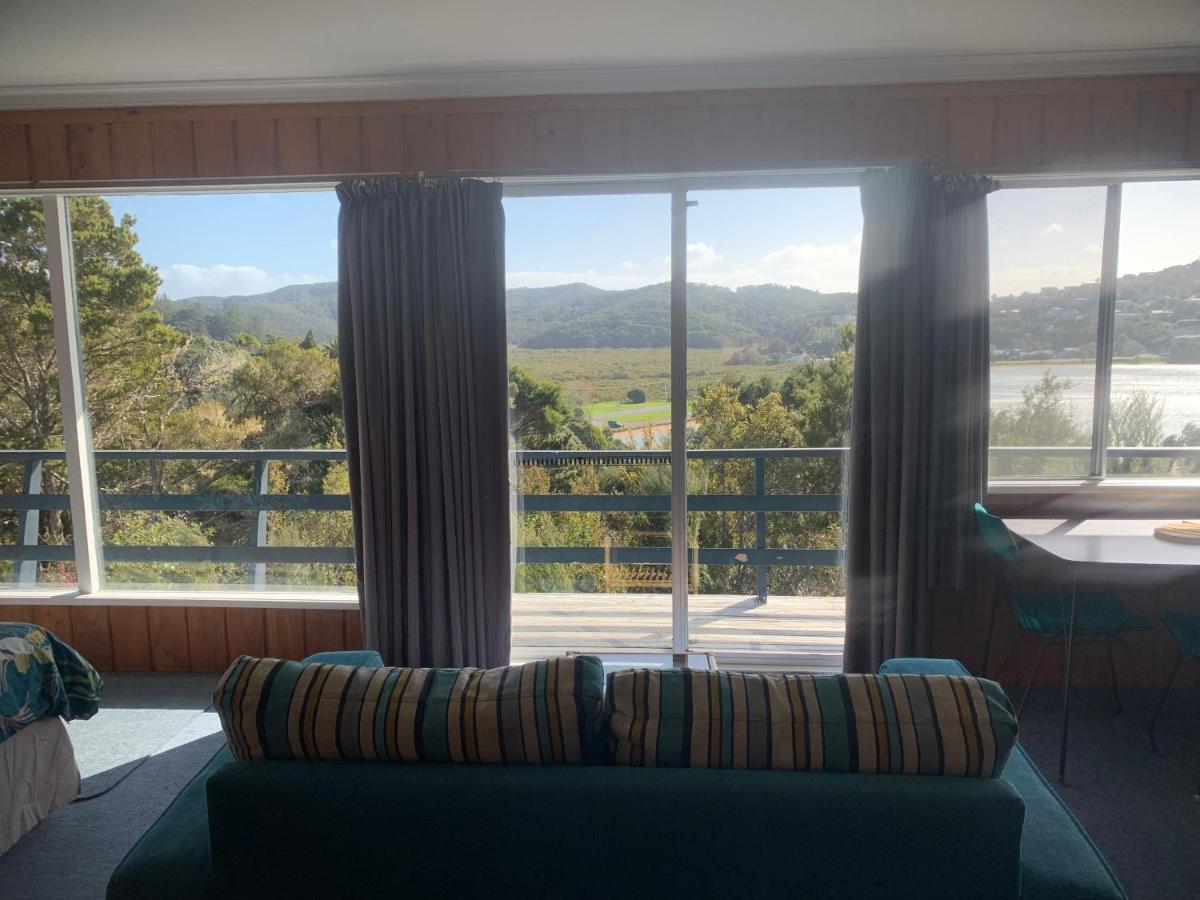 Open Plan Retro Studio with Sea View