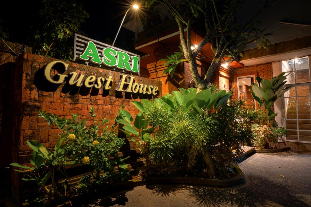 Asri Guesthouse - Bed and Breakfast Canggu