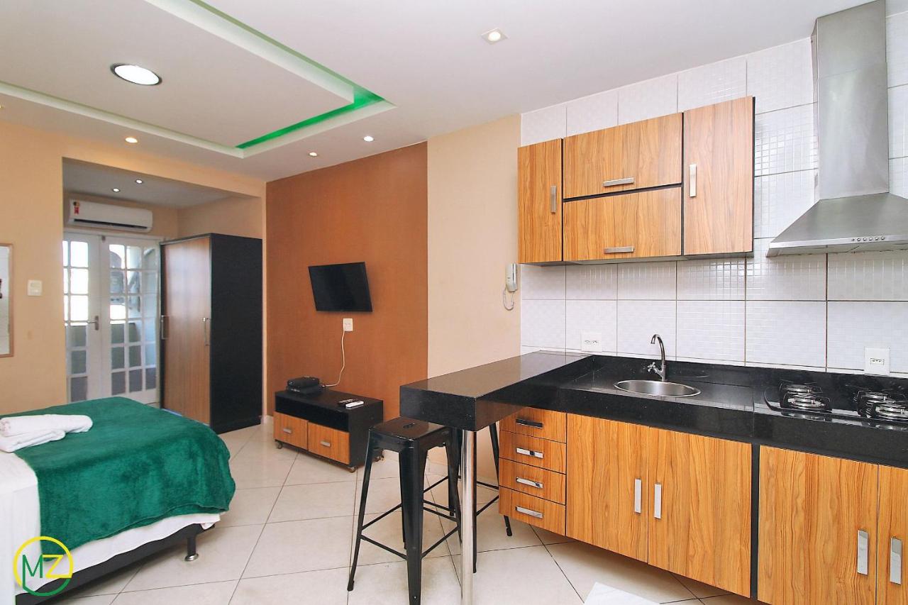 Studio com pequena varanda em Copacabana - B&B