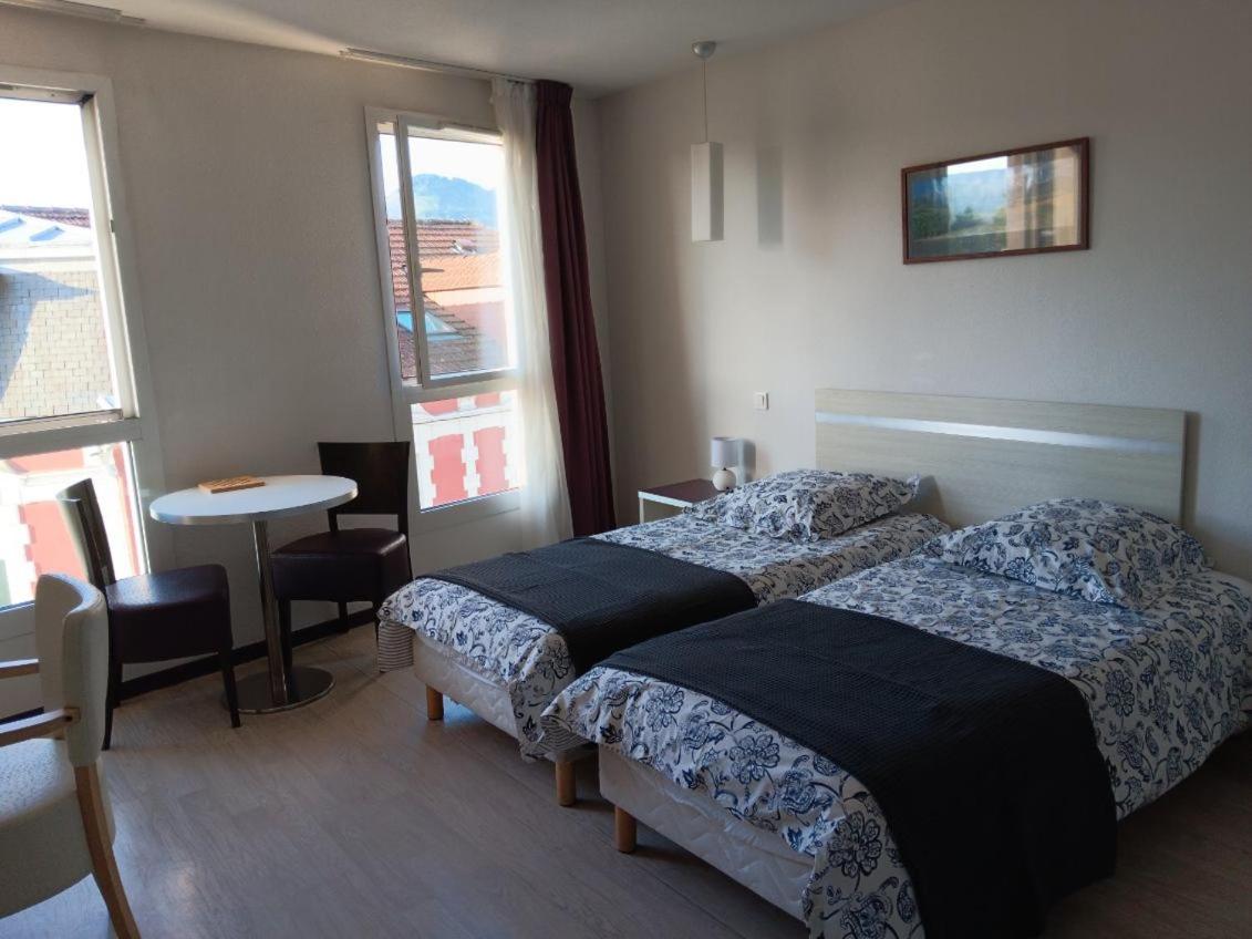 Studio 24m2 au 4ème étage ascenseur à côté de la Gare SNCF - B&B Lourdes