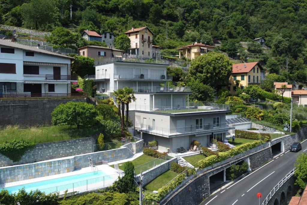 Apartment with Lake View