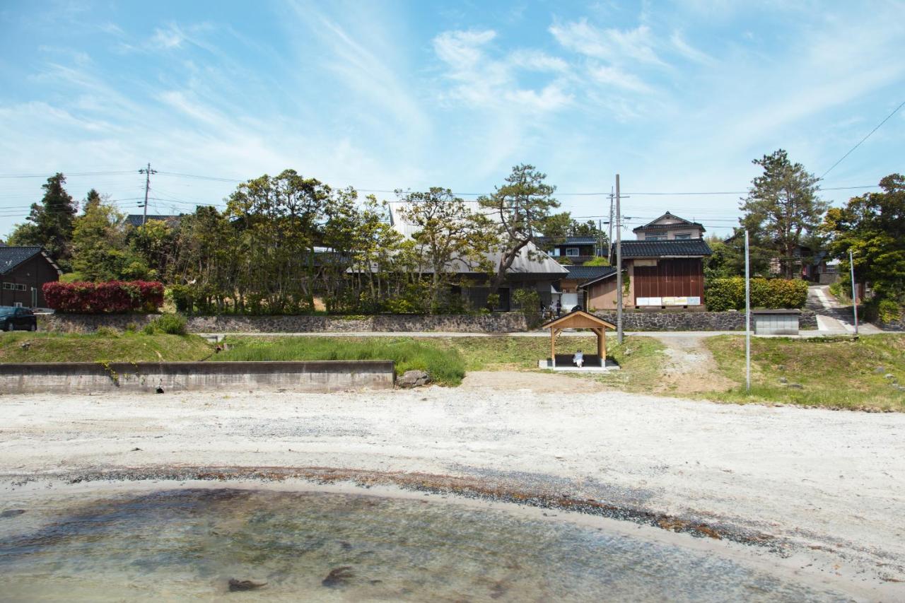 海辺の古民家ホテル 奥能登じろんどん(一棟貸宿) - Bed and Breakfast Kuri-kawashiri