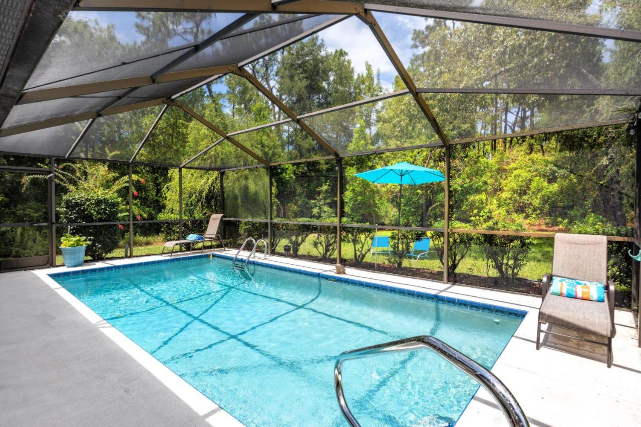 Weeki Wachee House - Charming Home with Heated Pool, A Nature Lover's Paradise! - Chambres d’hôtes Weeki Wachee