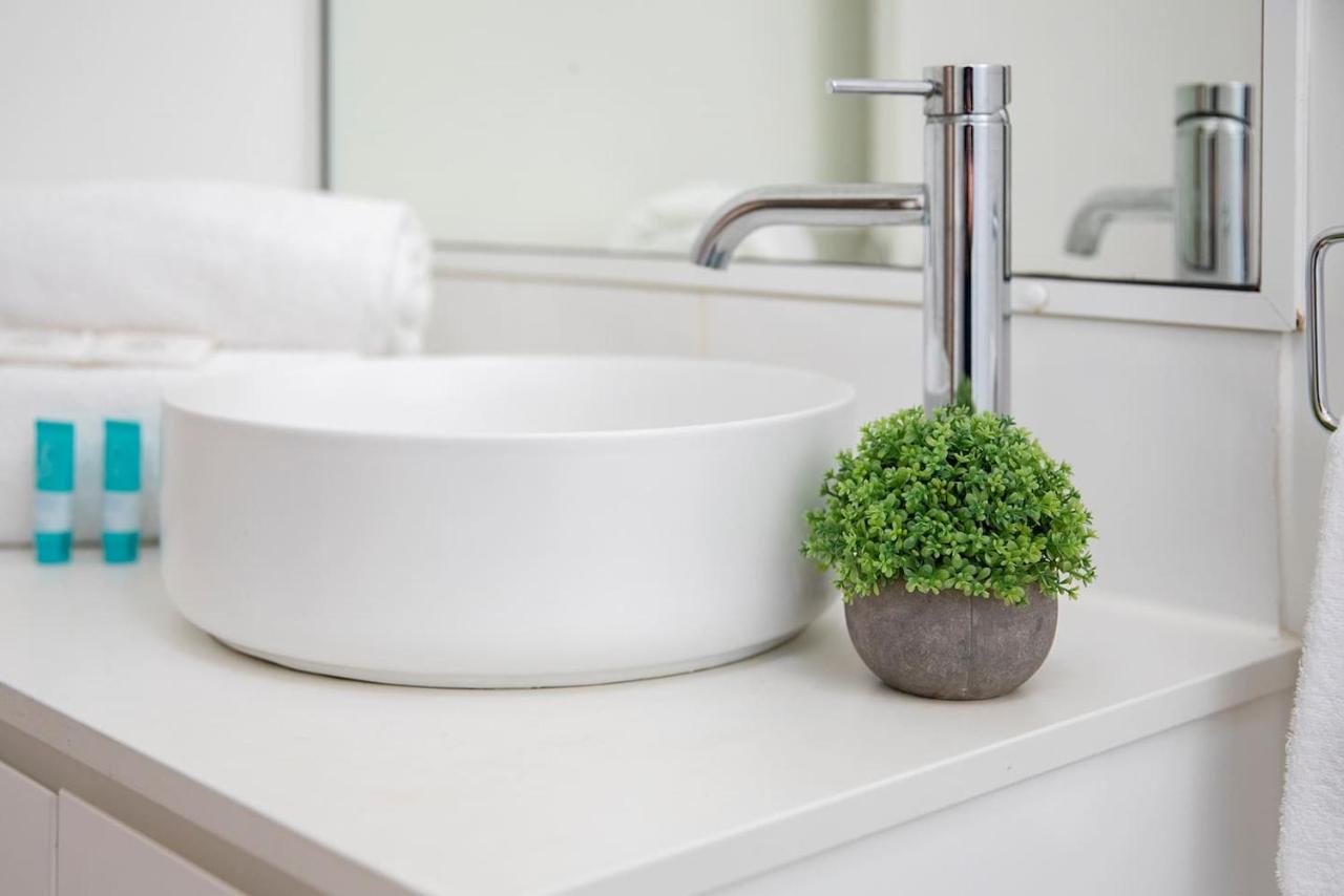 'Sandy Shores' A Spacious Newcastle Beach Escape - Chambres d’hôtes Newcastle