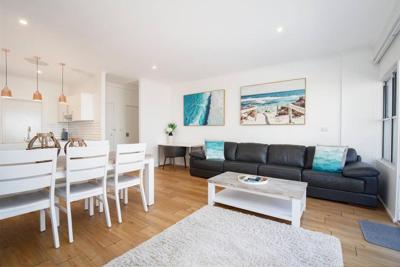 'Sandy Shores' A Spacious Newcastle Beach Escape - Ferienwohnung