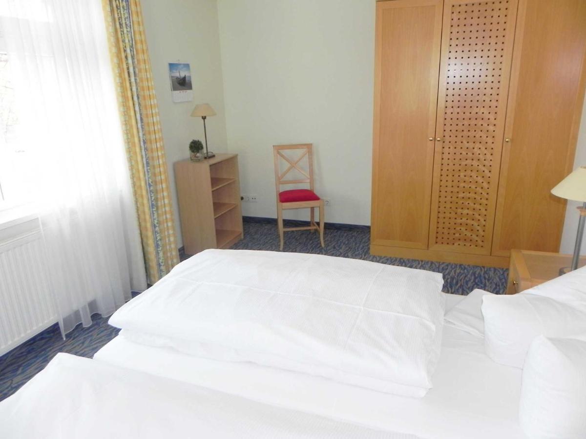One-Bedroom Apartment with Balcony
