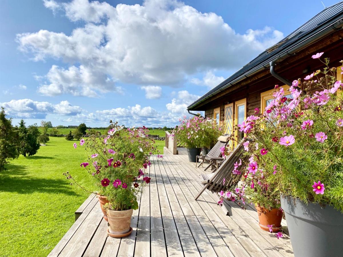 Art and design loghouse in Muhu Island - B&B