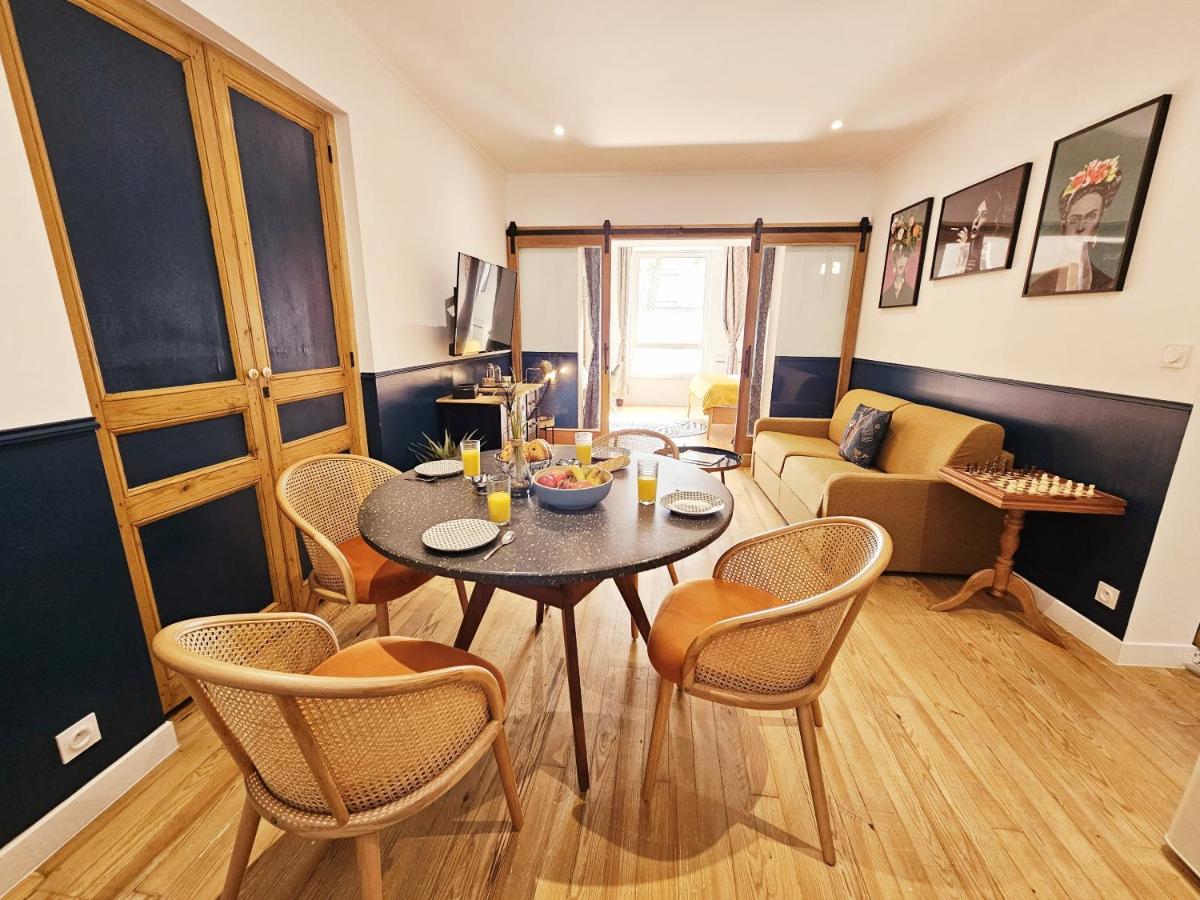 Le cinéaste -Terrasse -Vivre au coeur d'Angouleme - B&B Angoulême