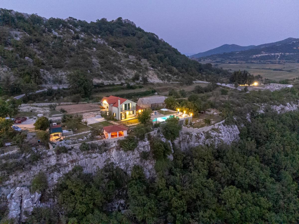 Villa Luce - Bed and Breakfast Omiš