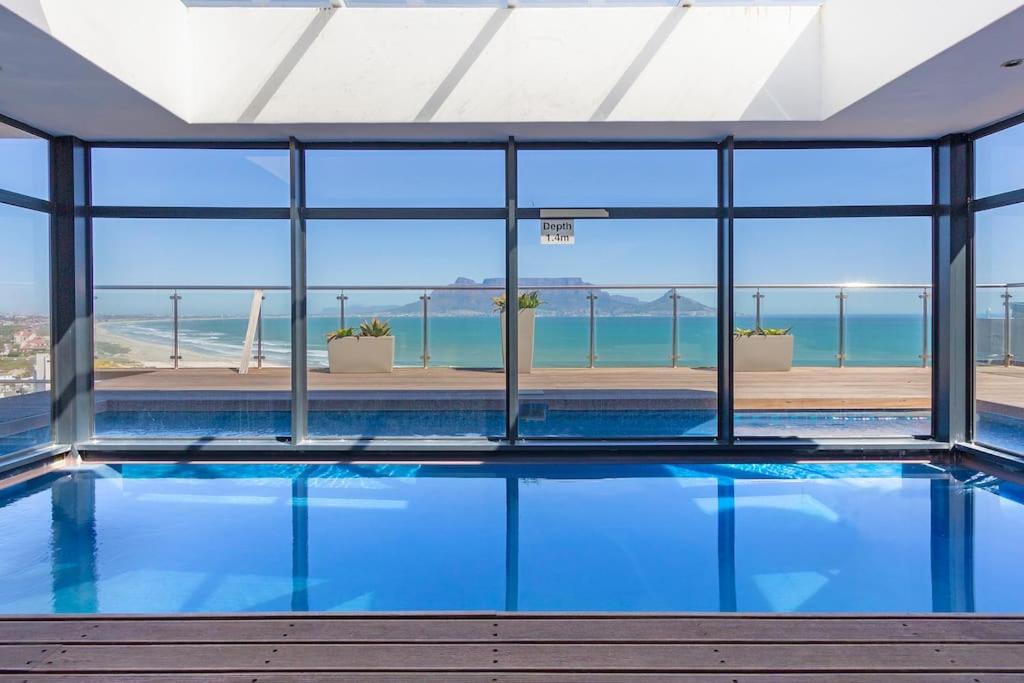 Modern 3 Bed Apartment Blouberg - B&B