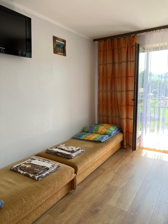 Vierbettzimmer mit Balkon