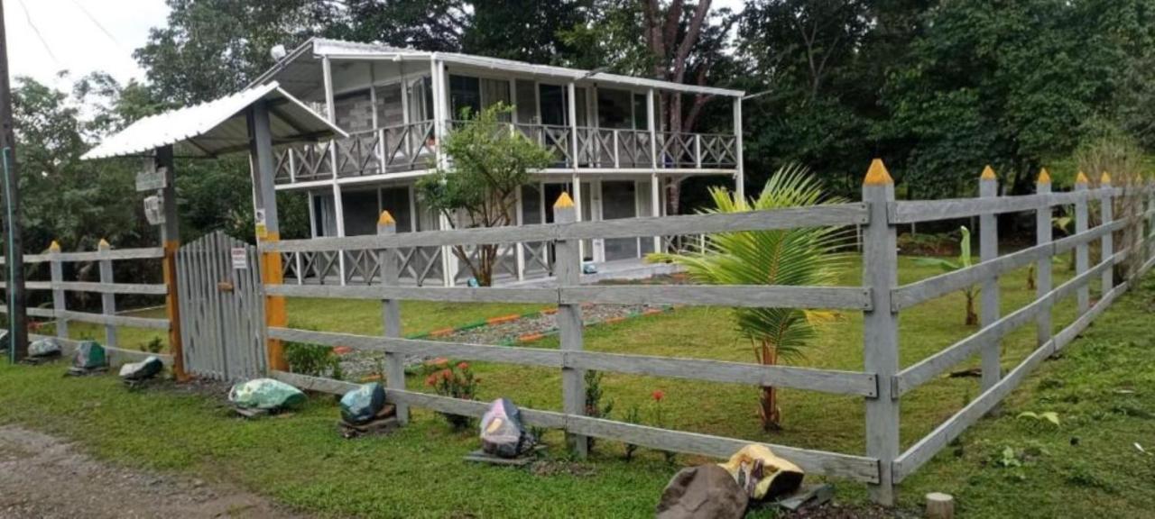 Casa de Vacaciones ECOWASI VERAS - B&B Capurganá