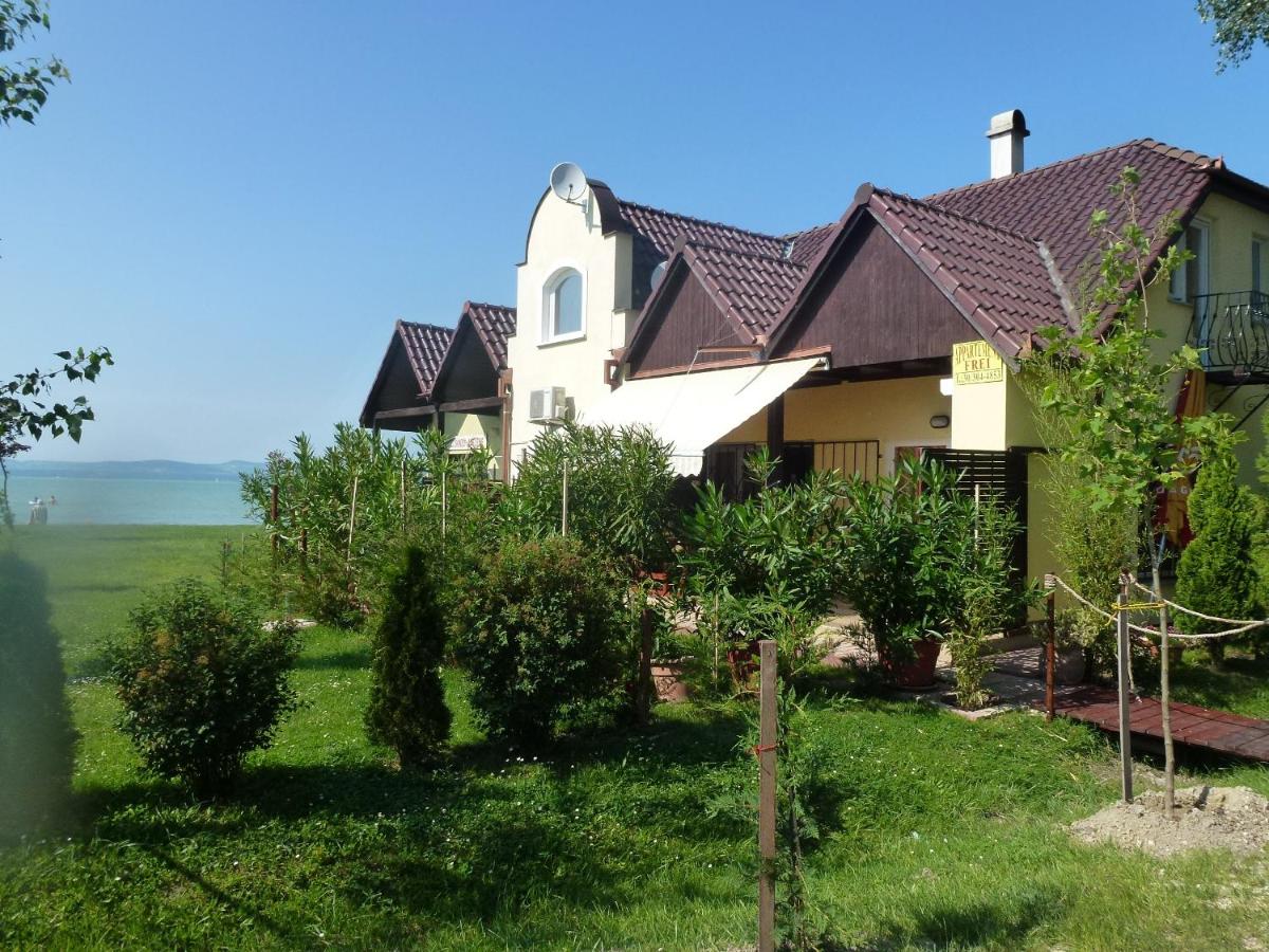 B&B Balatonszemes - Apartment Melinda - Bed and Breakfast Balatonszemes