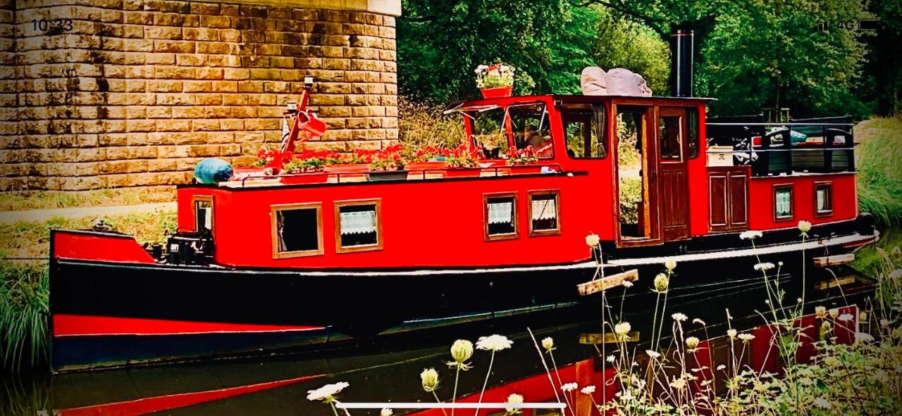 Magnifique péniche remorqueur à louer - B&B