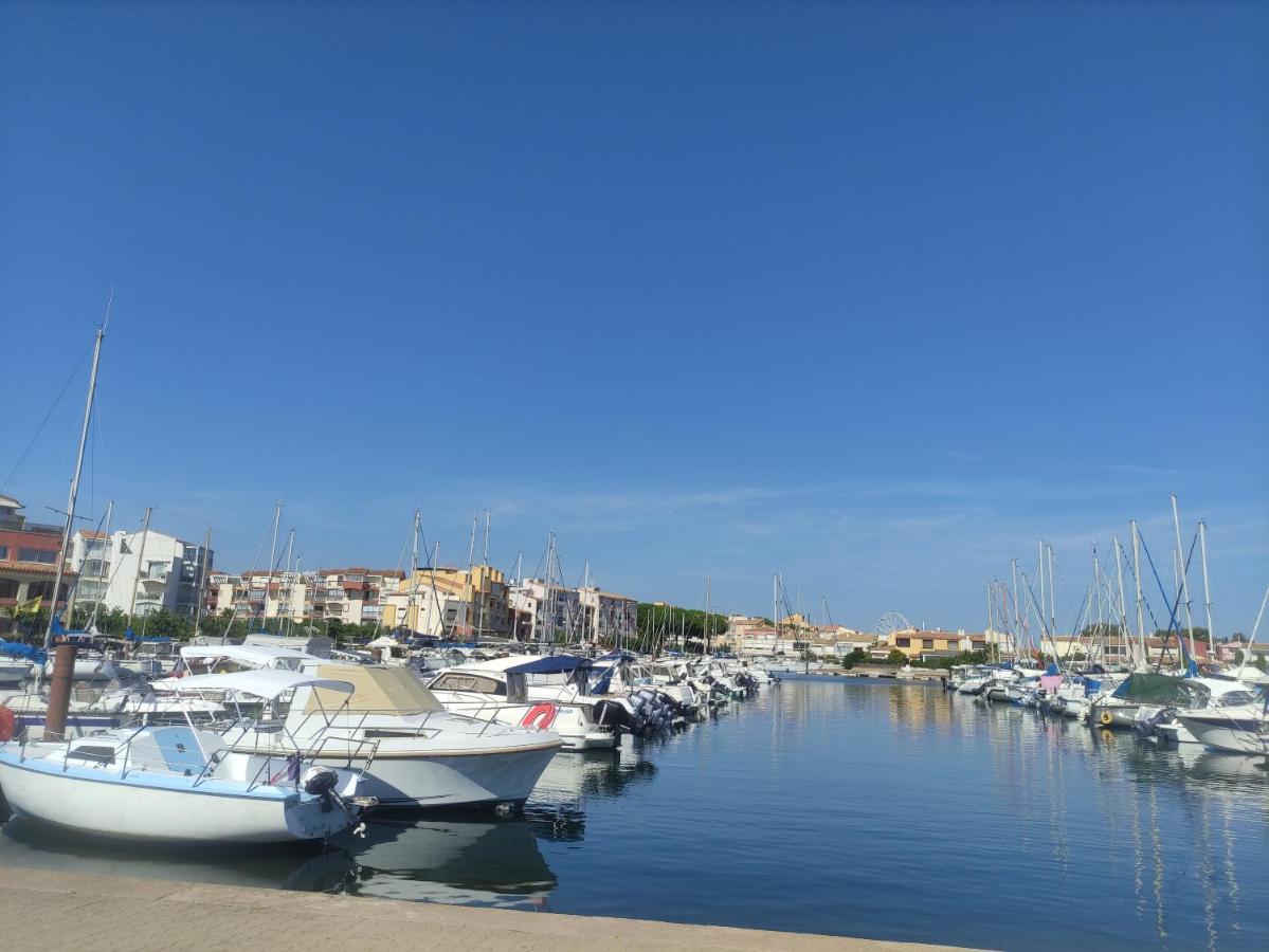 Résidence les caraïbes Cap d'agde - Centre Port- Parking Gratuit-Terrasse - wifi 5G - Chambres d’hôtes Le Cap d'Agde