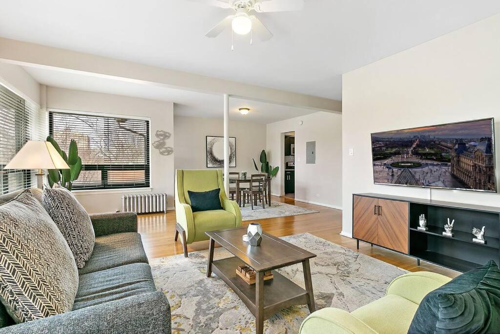 Beautiful 1BR Brick Home in Historic Hyde Park - B&B