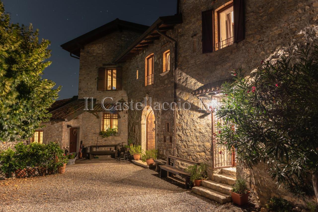 B&B Albavilla - B&B Il Castellaccio - Albavilla - Bed and Breakfast Albavilla