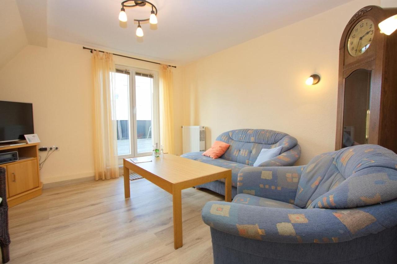 Haus Koralle App 2 inkl WLAN - Chambres d’hôtes Grömitz