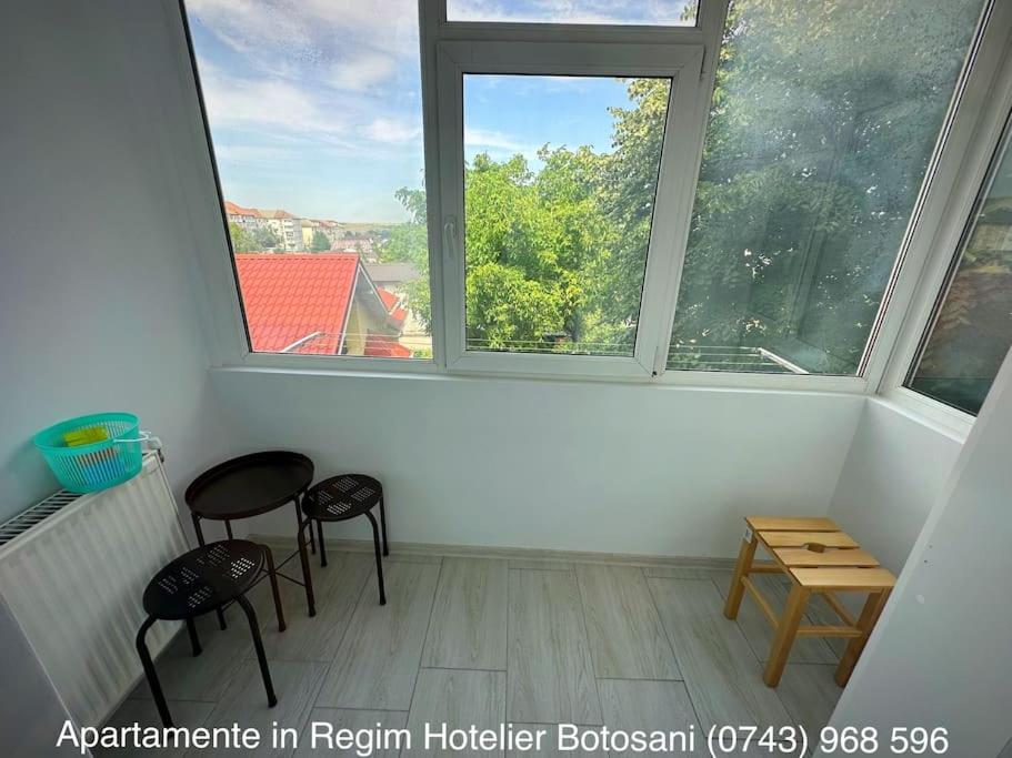 Apartament cu 2 dormitoare decomandat/Utilat acceptam plata cu cardul oferim factura - Ferienwohnung