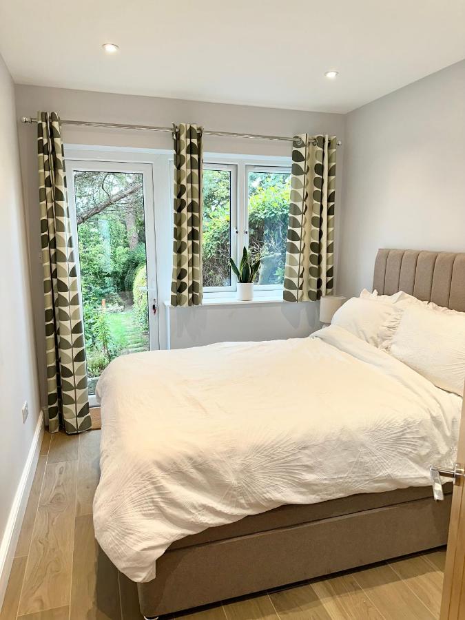 B&B Sutton - Little Vine - Beautiful Ground floor flat in South London - Bed and Breakfast Sutton