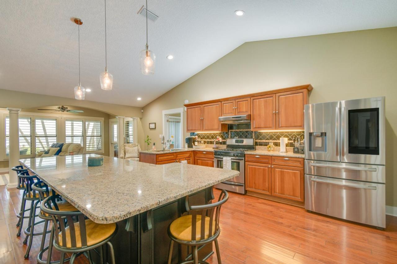 East Palatka Home on St Johns River w/ Boat Dock! - B&B East Palatka