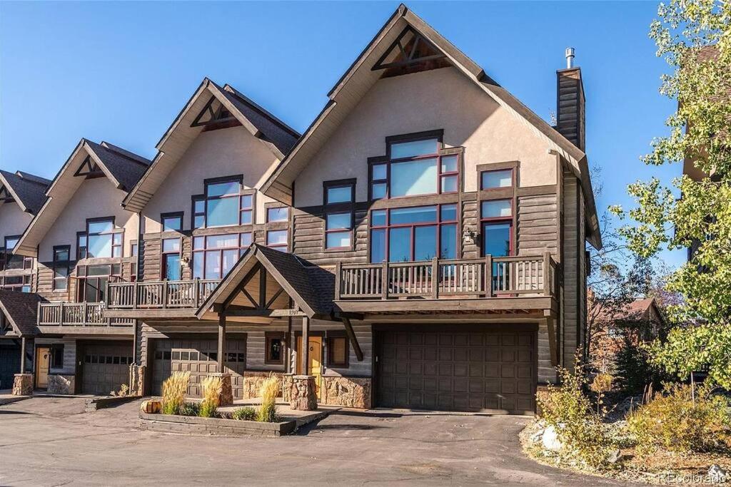Escape Chalet - Family and Pet-friendly Steamboat Chalet - B&B Steamboat Springs