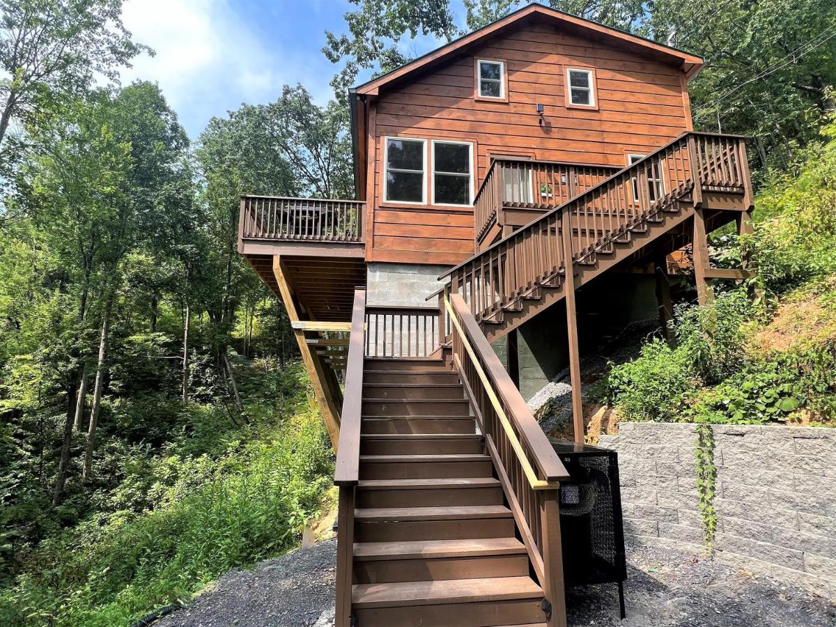 Shamrock Valley-FREE Tickets - B&B