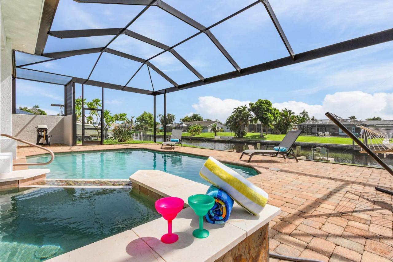 Gulf Access, Kayaks, PET Friendly - Escape to Versailles - Roelens Vacations - Chambres d'hôtes Cape Coral